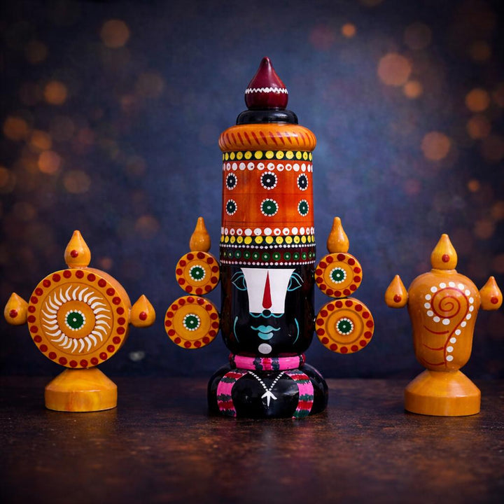 Balaji with Shanku and Chakra