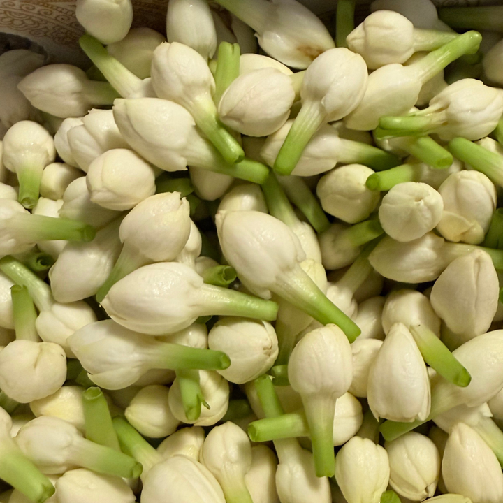 Fresh Jasmine Flower Loose – Malle Puvvu (Telugu) | Chameli Phool (Hindi) | Malligai Poo (Tamil) | Jasmine Loose (English)| small box